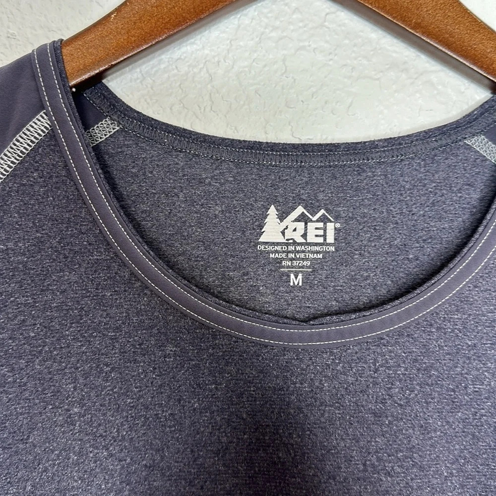 REI Co-op Women Swiftland‎ Running Short Sleeve Reflective Breathable  T-Shirt M - Picture 4 of 11